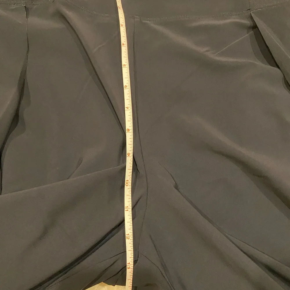 Athleta Cosmic Wrap NWOT Women's Black Culotte Cropped Pants size 14